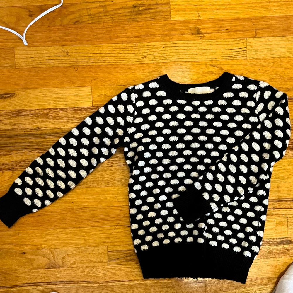 Urban Outfitters Sweater Size Small